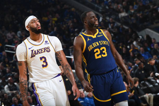 Anthony Davis Injured in Collision with Draymond Green: Lakers Fear Season Impact