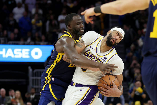 Lakers Injury Reports: LeBron James & Anthony Davis Questionable for Game Against Rockets