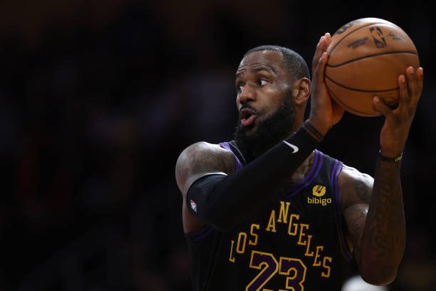 Lakers Injury : Hachimura Doubtful, Reddish Questionable, and LeBron James Under Evaluation for Phoenix Suns Clash