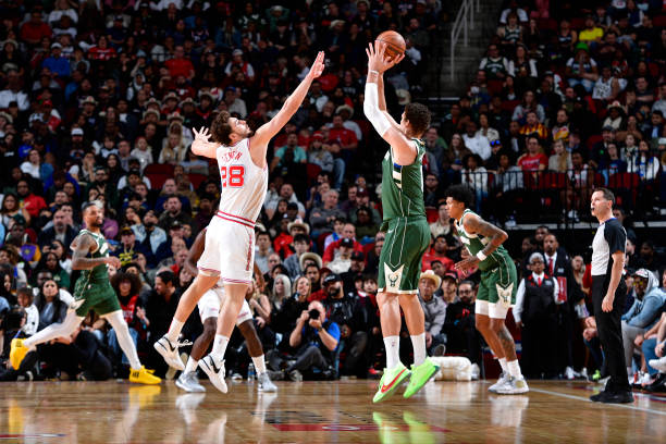 Rockets Triumph Over Bucks in Thrilling NBA Clash: Sengun and Smith Shine in Late Surge