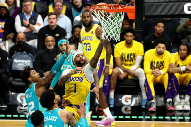 Los Angeles Lakers Hold Firm, Rejecting Trade Offers Despite Trade Deadline Buzz