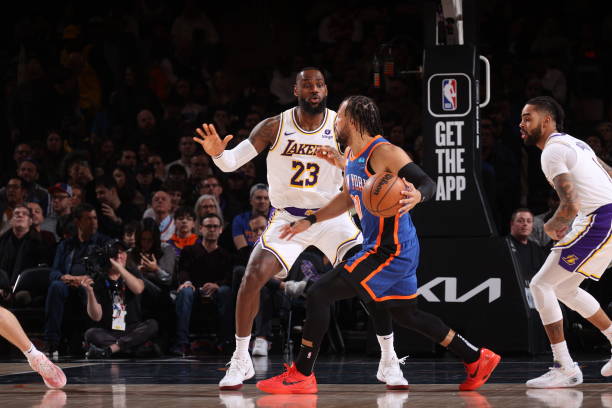 Los Angeles Lakers : Knicks’ Adjusted Lineup Poses Challenge for Lakers in Showdown