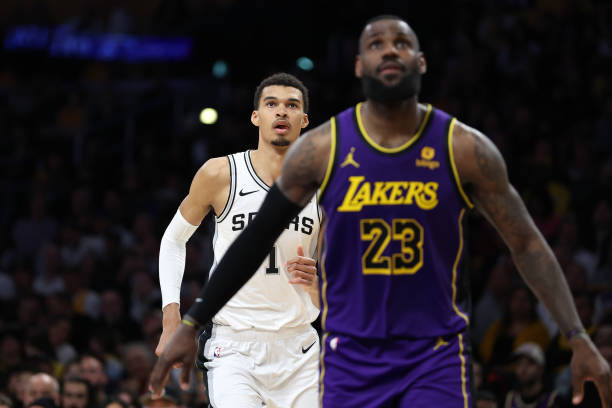 LeBron James and Gregg Popovich Exchange Mutual Admiration Following Lakers-Spurs Showdown