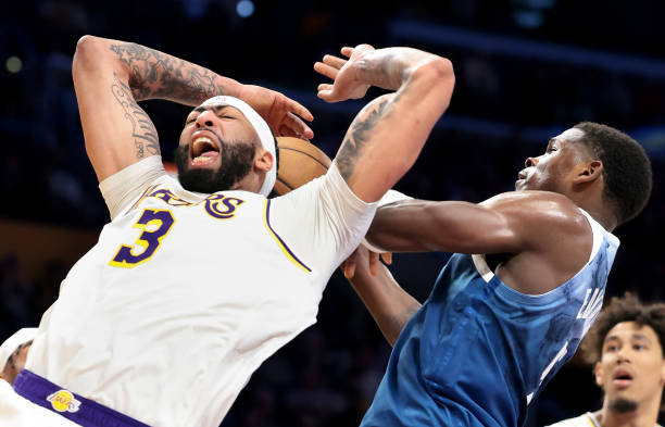 Anthony Davis Shines Bright as Lakers Triumph over Timberwolves Despite Injuries