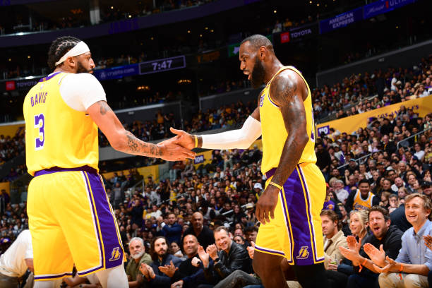 LeBron James’ Strategic Approach to Managing Foot Injury During Lakers’ Playoff Push