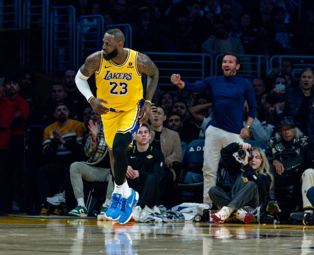 Lakers Rumors: LeBron James Trade Talks Heat Up as Team Seeks Rebuild