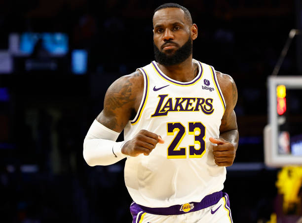 LeBron James Speaks Out Against One-On-One Play in Today’s NBA