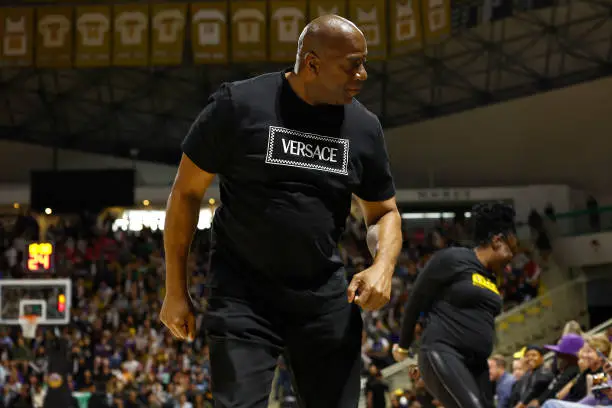 Magic Johnson and the High Five: A New NBA Tradition